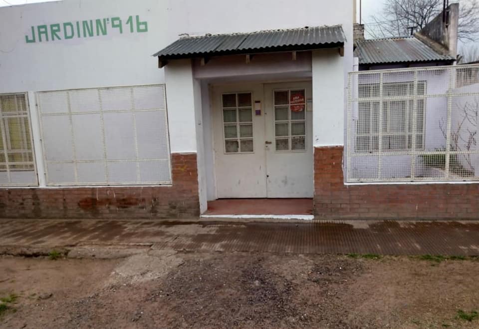 JARDIN 916 ALMIRANTE BROWN