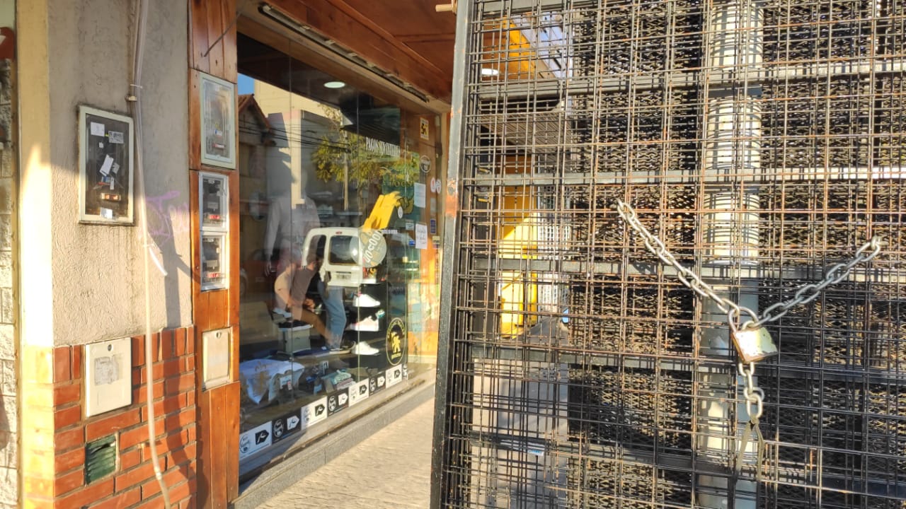 ROBO LOCAL ROPA CENTRO GR 1