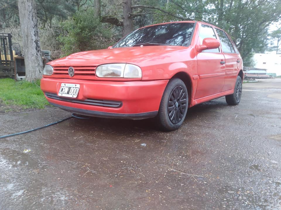 VOLKSWAGEN GOL ROBADO PUERTA MUNI 1