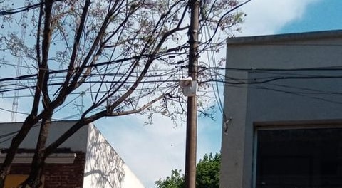 Comerciantes y vecinos autoconvocados instalaron alarmas vecinales en calles céntricas