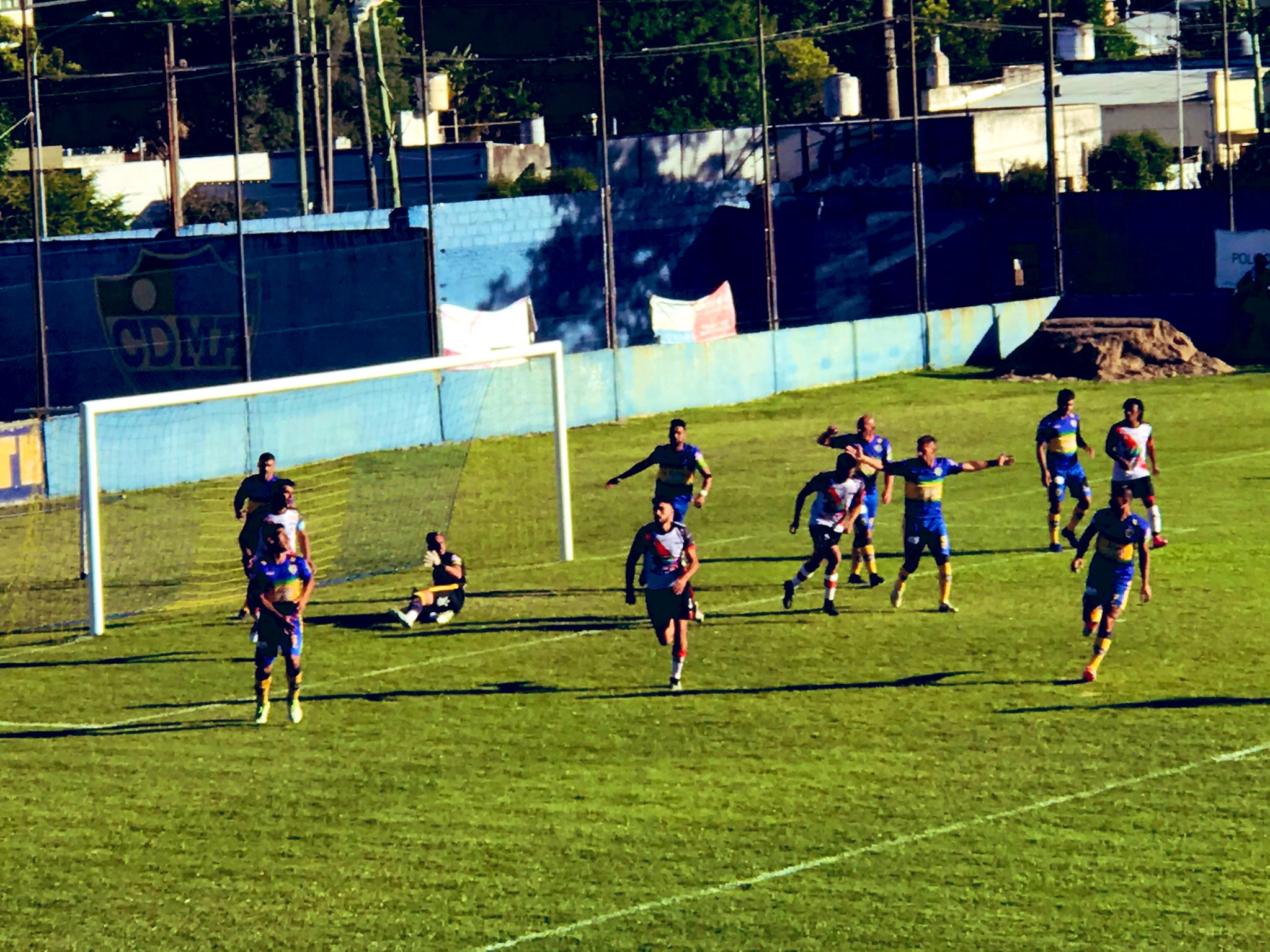 Alem cay&oacute; en el debut ante Luj&aacute;n y no pudo romper la maldici&oacute;n en General Rodr&iacute;guez