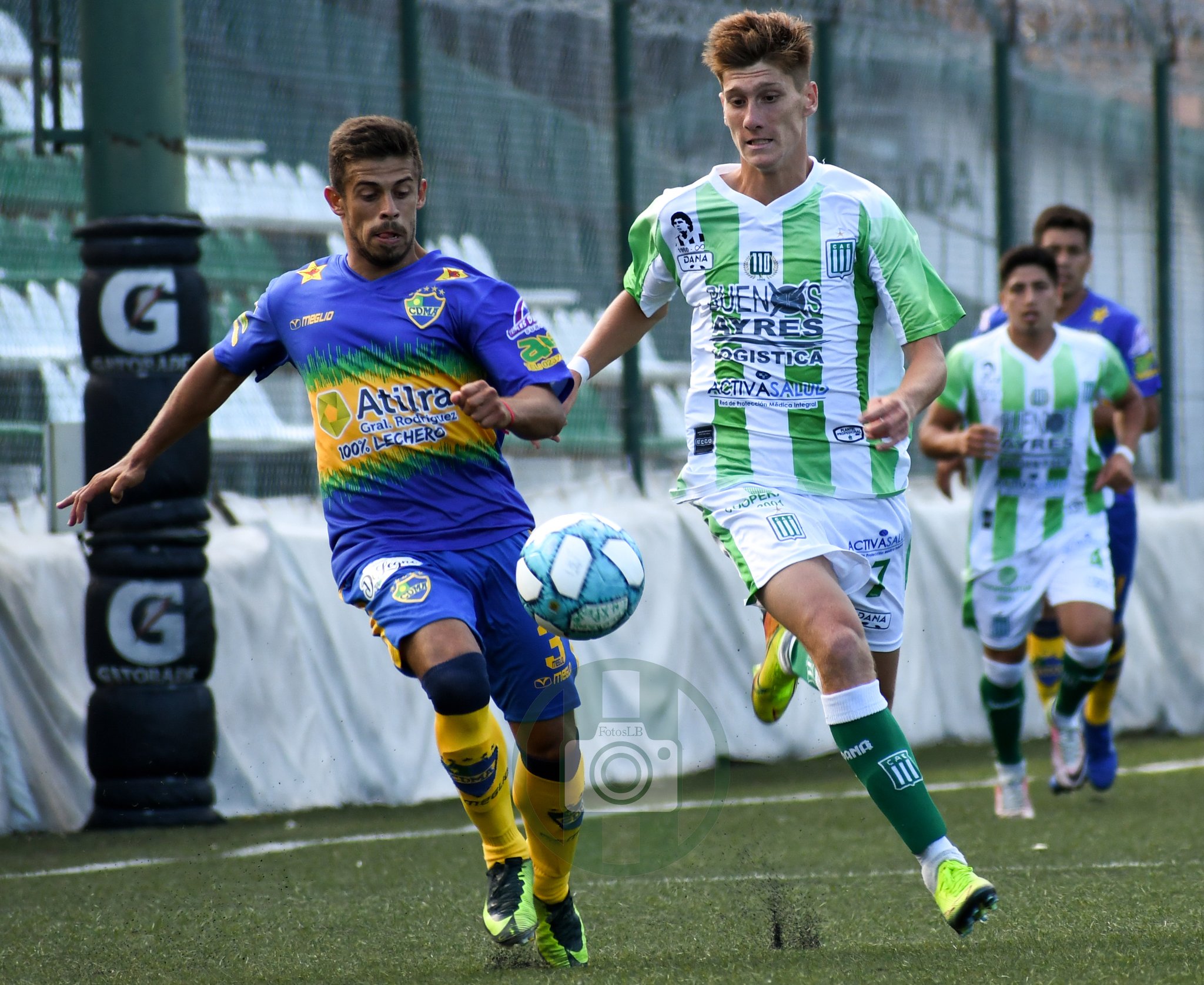 El Lechero se puso al día con un triunfo agónico ante Excursionistas