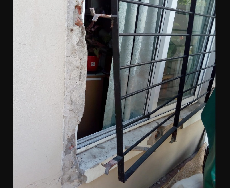 Entraron a robar a su casa cuando se fue a trabajar y su vecino los ahuyentó