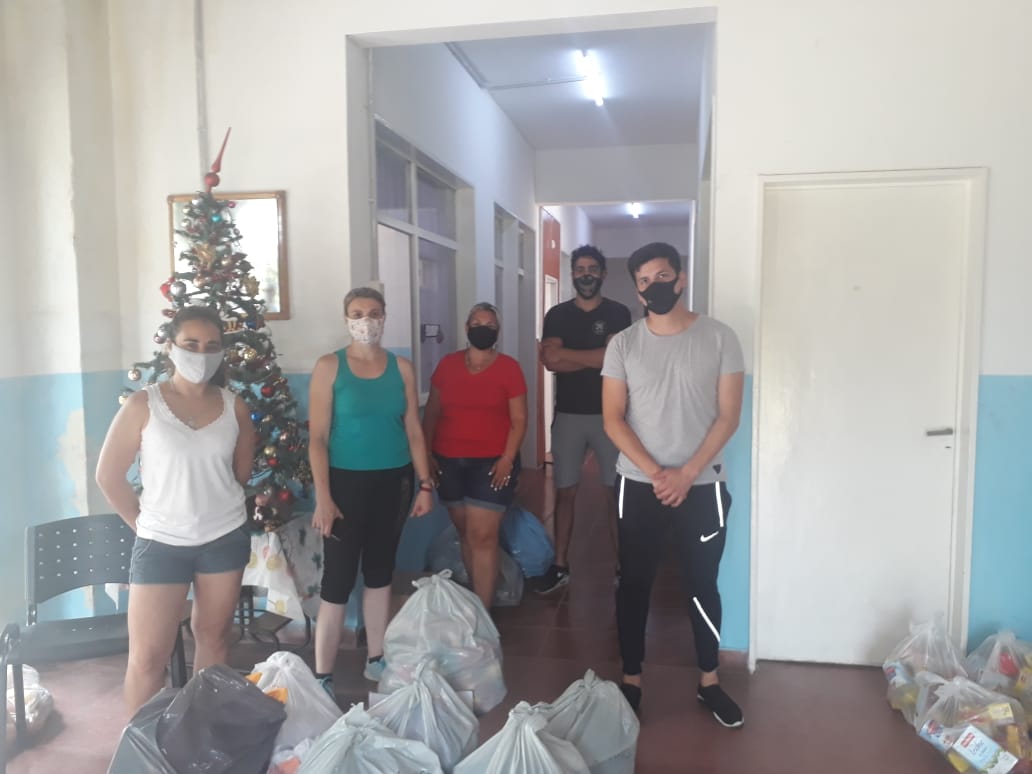 Un gimnasio local realizó una donación a la Casa de la Niñez