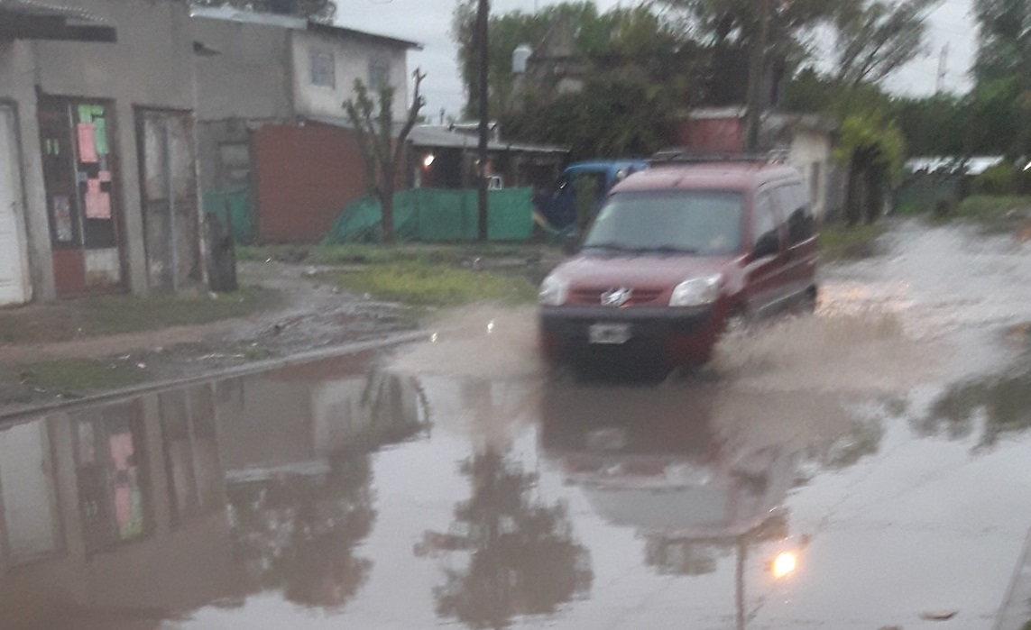 INUNDACION CALLE MERCEDES 1