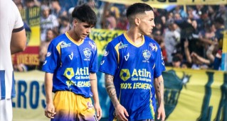 Alem debe ganarle sí o sí a Sportivo Barracas si quiere soñar con la final