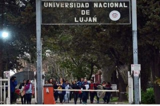 Docentes de la UNLu se adhieren a un paro histórico: qué reclaman y desde cuándo