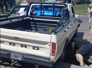 Un “burako” profundo en pleno centro de General Rodríguez causó un accidente