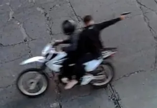 "Dame todo o te vuelo": motochorros lo interceptaron con violencia cuando iba a trabajar