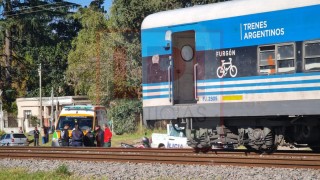 Tragedia ferroviaria en Las Malvinas: ciclista muri&oacute; tras ser embestido por una formaci&oacute;n del Tren Sarmiento