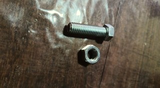 Cómo hicieron para robarle con un tornillo y una arandela a una vecina en pleno centro