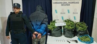 Cay&oacute; un sujeto acusado de balear a un joven: secuestraron un arma y 11 kilos de marihuana