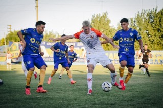 El "Lechero" se recuper&oacute; del traspi&eacute; inicial y gan&oacute; un partidazo en General Rodr&iacute;guez