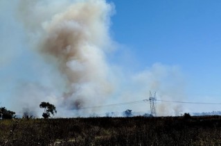 Se registr&oacute; un incendio en un campo donde se iba a construir un famoso barrio privado