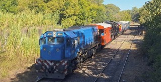 Video: la "reliquia" ferroviaria que pas&oacute; por Gral Rodr&iacute;guez y el repentino susto que hubo