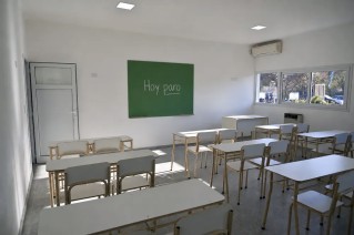 Los gremios educativos reportaron un "hist&oacute;rico" acatamiento al paro en toda la provincia