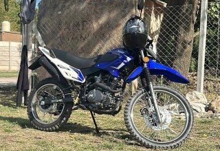 Lo obligaron a bajarse de la moto para rob&aacute;rsela tras amenazarlo con un arma