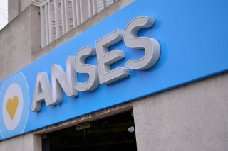 ANSES confirm&oacute; el calendario de pagos de la AUH para junio: fechas y montos actualizados