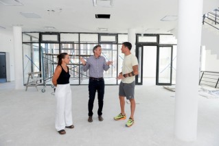 Katopodis recorri&oacute; las obras de la Casa de la Provincia de General Rodr&iacute;guez