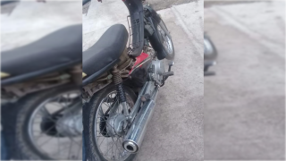 Le robaron a mano armada la moto sobre Colectora Sur del Acceso Oeste