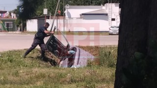 Un auto y una camioneta chocaron en Ruta 24 y una joven resultó herida