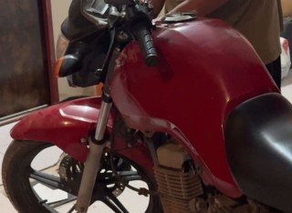 Otro robo de una moto que incluy&oacute; amenaza con un arma de fuego y una lesi&oacute;n a un joven