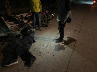 Se accident&oacute; con la moto en una calle sin luz, se desvaneci&oacute;, pero se fue antes de recibir atenci&oacute;n m&eacute;dica