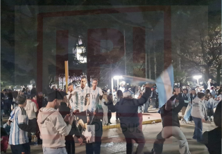 Pese a la derrota, cientos de vecinos rodriguenses salieron a las calles a modo de agradecimiento