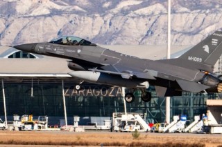 General Rodríguez, el "cinturón de seguridad áereo" para la presentación oficial de los aviones F-16