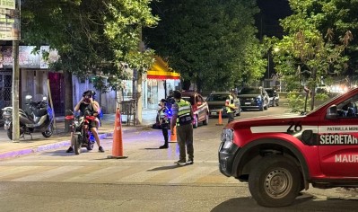 Fuerte operativo de control en la Plaza Central: el Municipio busca recuperar el "orden" tras una Navidad ca&oacute;tica