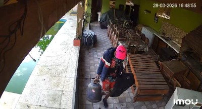 Video: vecino del barrio G&uuml;emes fue v&iacute;ctima de un robo tipo escruche a plena luz del d&iacute;a