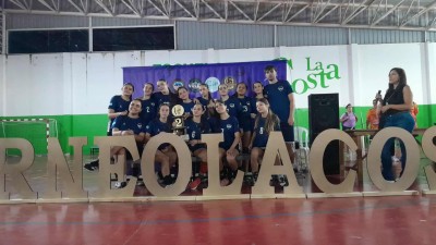 Las categorías menores del PAC se destacaron en un certamen de voley en La Costa