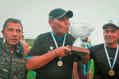 Atlas present&oacute; oficialmente a N&eacute;stor Retamar como DT y a qui&eacute;nes lo acompa&ntilde;ar&aacute;n en 2026