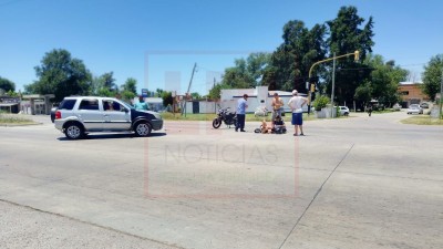 Accidente en Ruta 24: motociclista result&oacute; herida tras chocar con una camioneta
