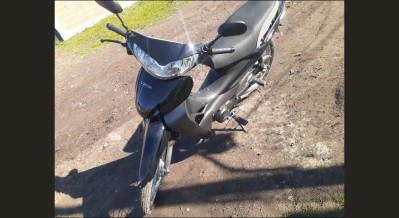 A solo un mes de haberla adquirido, le robaron la moto apunt&aacute;ndole con un arma