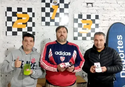 Un rodriguense sigue dando c&aacute;tedra en un certamen de "automodelismo" en Luj&aacute;n