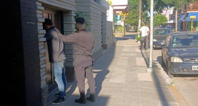 Agentes municipales retuvieron para lograr la detención de un "rompevidrios" que ya tenía antecedentes por robo a comercios
