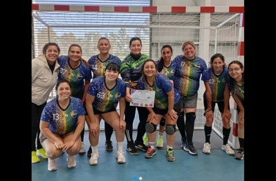 "Entrenamos donde hay luz": El relato de las jugadoras de Handball de Gral. Rodr&iacute;guez