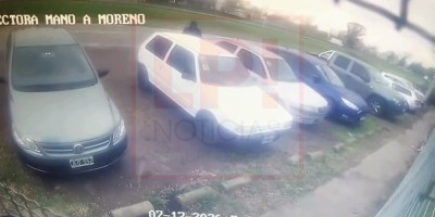Video: as&iacute; robaron un auto mientras su due&ntilde;o trabajaba en una reconocida empresa de Gral. Rodr&iacute;guez