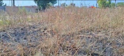 Una plaza en estado de abandono provoca el malestar de vecinos de Agua de Oro