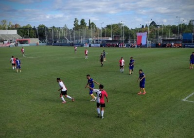 Leandro N. Alem se trajo un punto de su visita a Juventud Unida