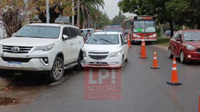 Conductor borracho chocó y pudo haber provocado una tragedia en avenida Bernardo de Irigoyen