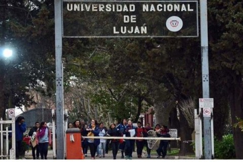 Docentes de la UNLu se adhieren a un paro histórico: qué reclaman y desde cuándo