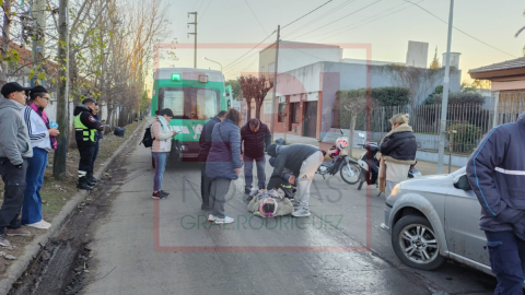 La helada de la mañana del martes provocó un accidente en el centro: una chica de 21 años resultó herida
