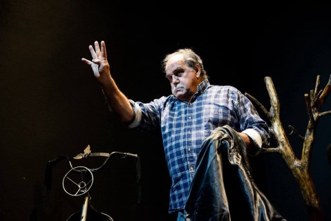 "Perros", la obra de teatro que llega a Gral. Rodríguez a beneficio de la ONG SOS Can