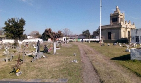 "Fue macabro lo que hicieron": vecina y una nueva denuncia contra el Cementerio Municipal