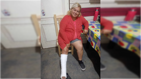 Un desafortunado accidente la dejó postrada y necesita reunir fondos a contrarreloj para su operación