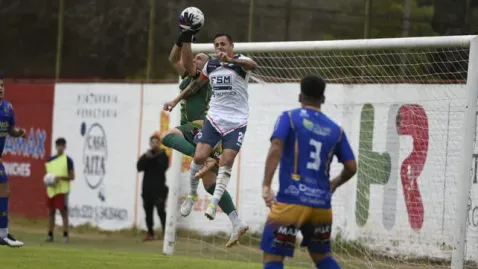 Alem festejó su centenario regalándose un triunfazo en Rosario ante el puntero