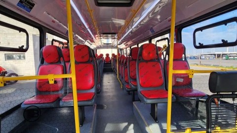 Una línea de colectivos que circula por General Rodríguez, con el servicio más cuestionado del AMBA