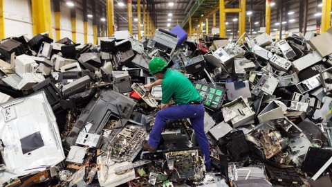 El drama cada vez más creciente de los residuos electrónicos: qué se plantea a nivel provincial